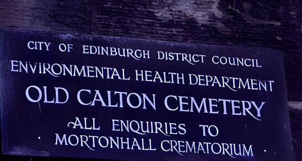 Edinburg 2Hour Nighttime Ghost Tour Spanish Tour Guide (Edinburgh) Tickets
