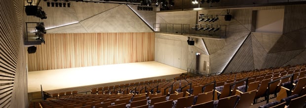 西神中央ホール (なでしこ芸術文化センター)