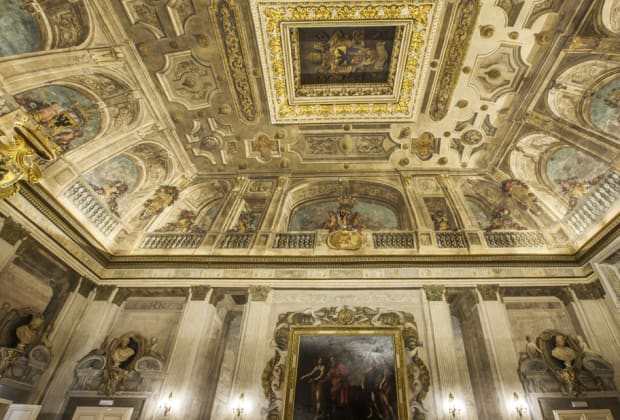 Palazzo Pucci, Florence