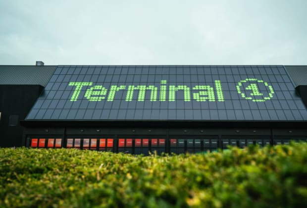 Terminal 1