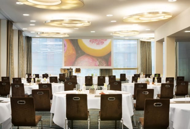 Renaissance Zürich Tower Hotel