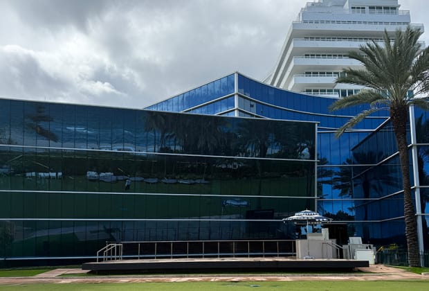 Fontainebleau Miami Beach