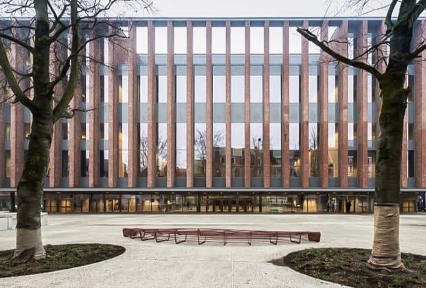 Beurs-, Meeting- en Congrescentrum Brugge (BMCC)