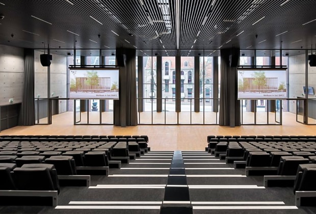 Beurs-, Meeting- en Congrescentrum Brugge (BMCC)