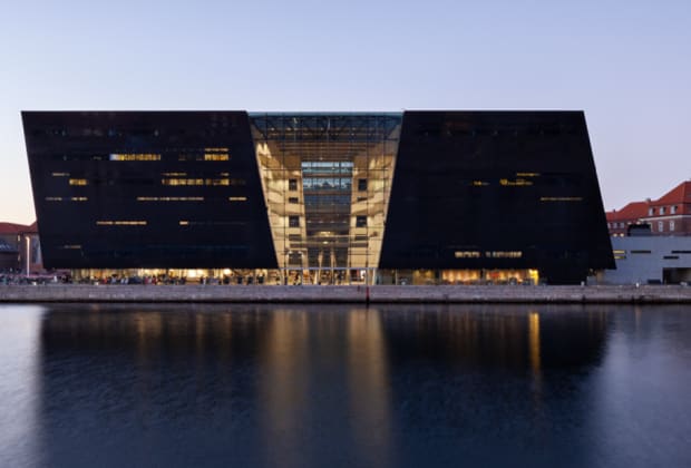 The Black Diamond Cafe