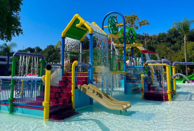 Raging Waters Los Angeles