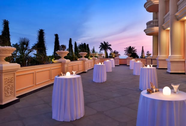 Royal Lawn Piatti, Raffles The Palm