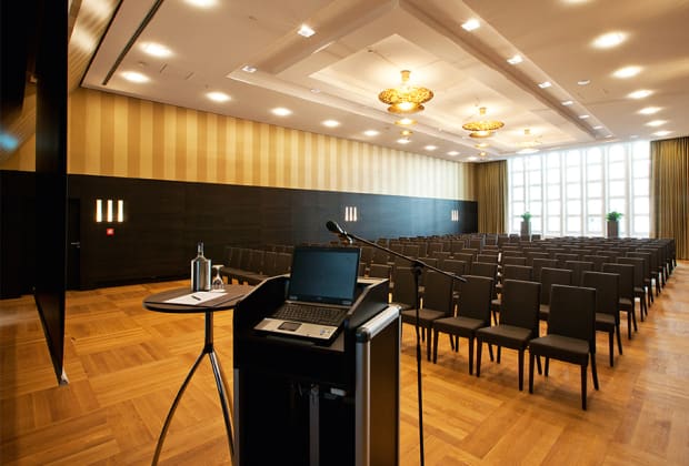 Goldener Saal im ATLANTIC Grand Hotel