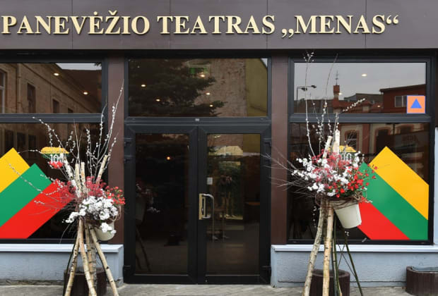 Menas, Panevezio teatras