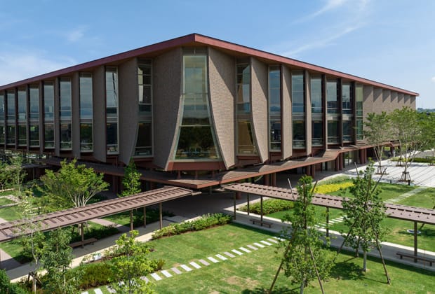 石川県立図書館