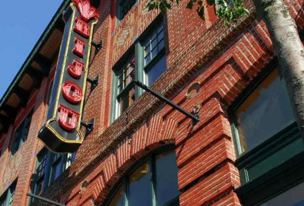 Bijou Theatre