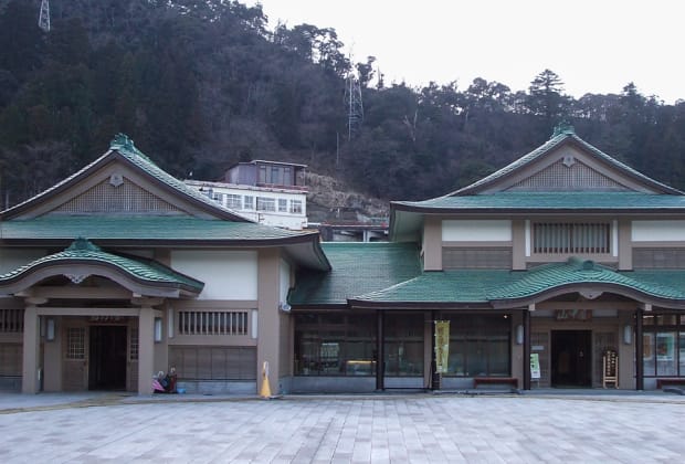 山中座広場