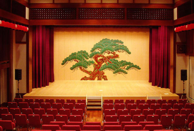 山中座広場