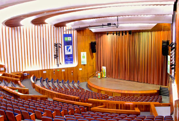 Auditorio Luis A. Calvo