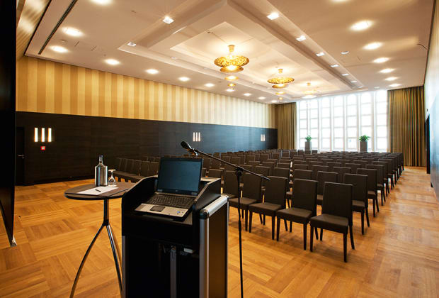 Goldener Saal im ATLANTIC Grand Hotel