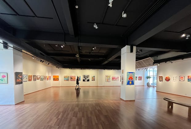 The Stainless Gallery